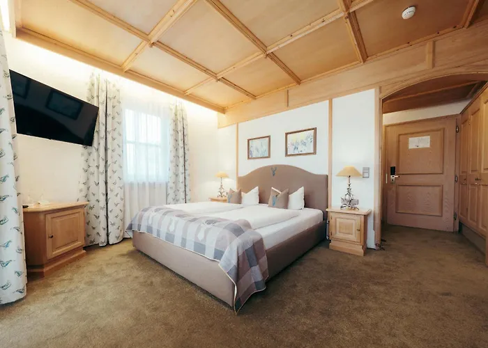 Seehotel Schlierseer Hof シュリールゼー